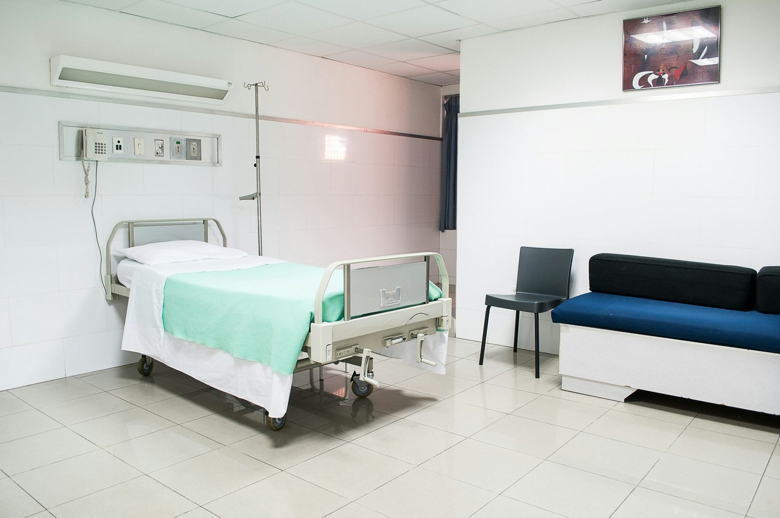 Hospital Beds for Rent or Sale – Perfect for Home Recovery in Canada